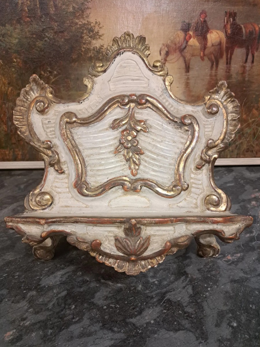 Leggio laccato e dorato del '700