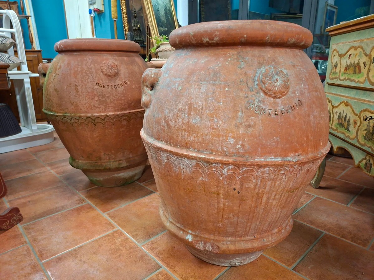 Coppia di orci di terracotta dell'Ottocento, manifattura Montecchio, Toscana