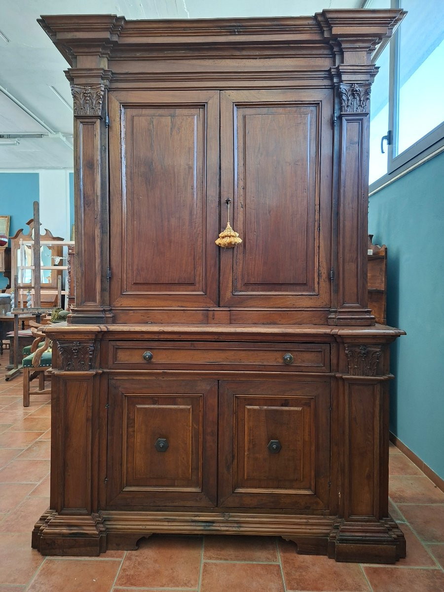 Credenza in noce a doppio corpo-photo-8