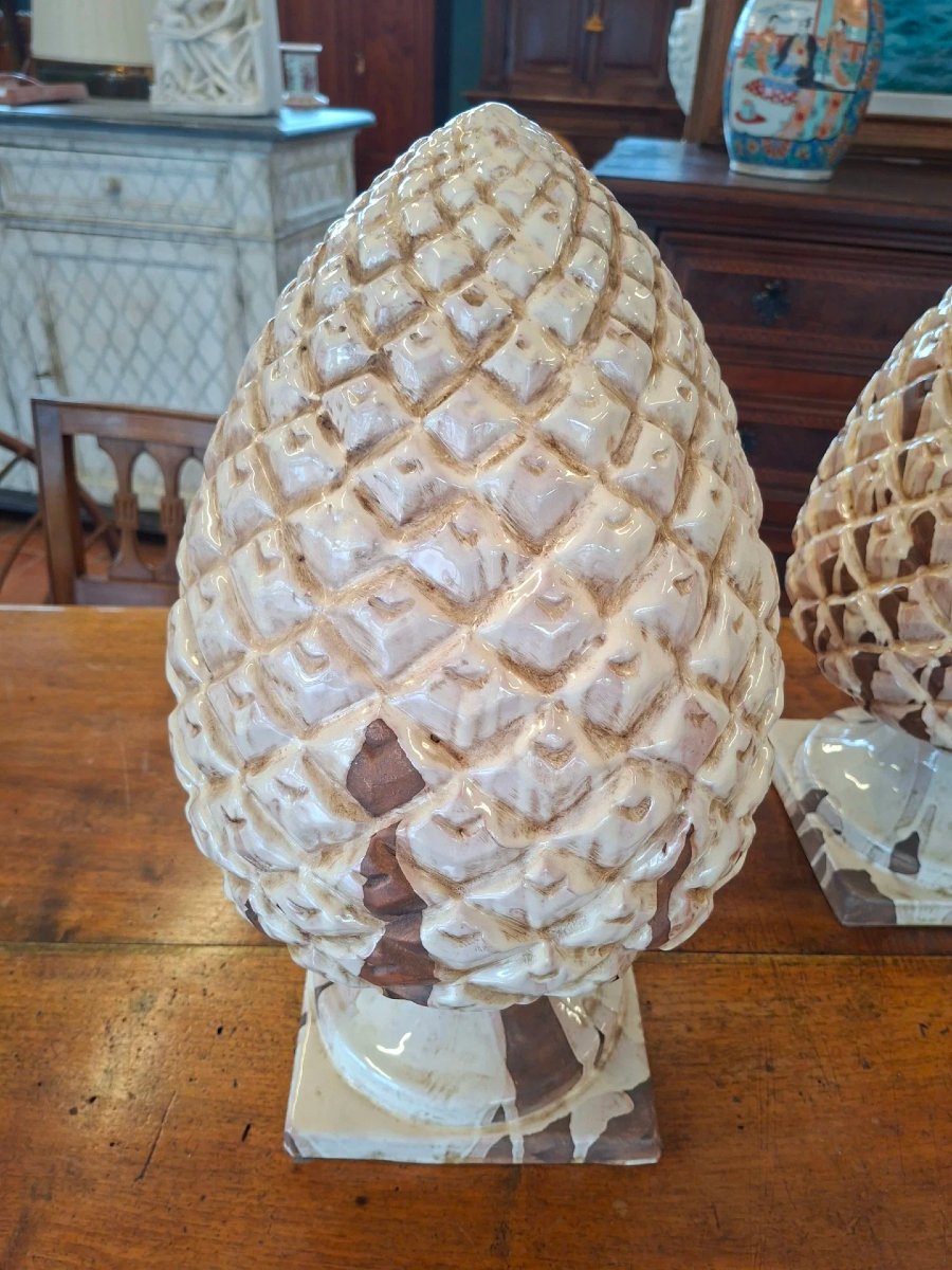 Coppia di pigne in ceramica color avorio-photo-1