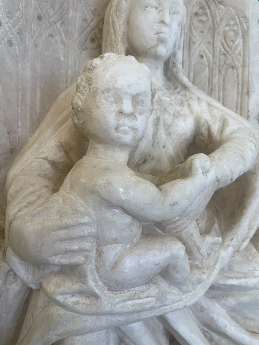 Scultura in alabastro "Madonna sul trono con bambino"-photo-3