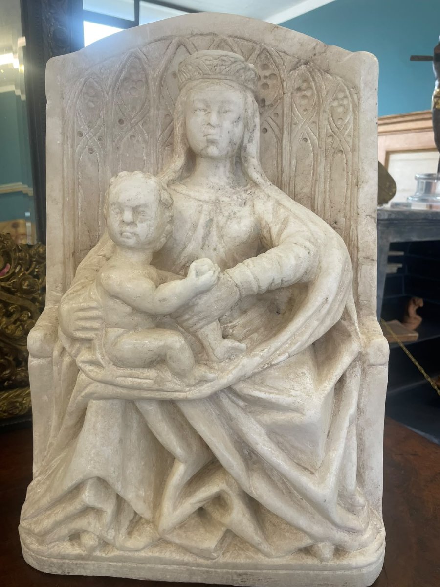 Scultura in alabastro "Madonna sul trono con bambino"-photo-2