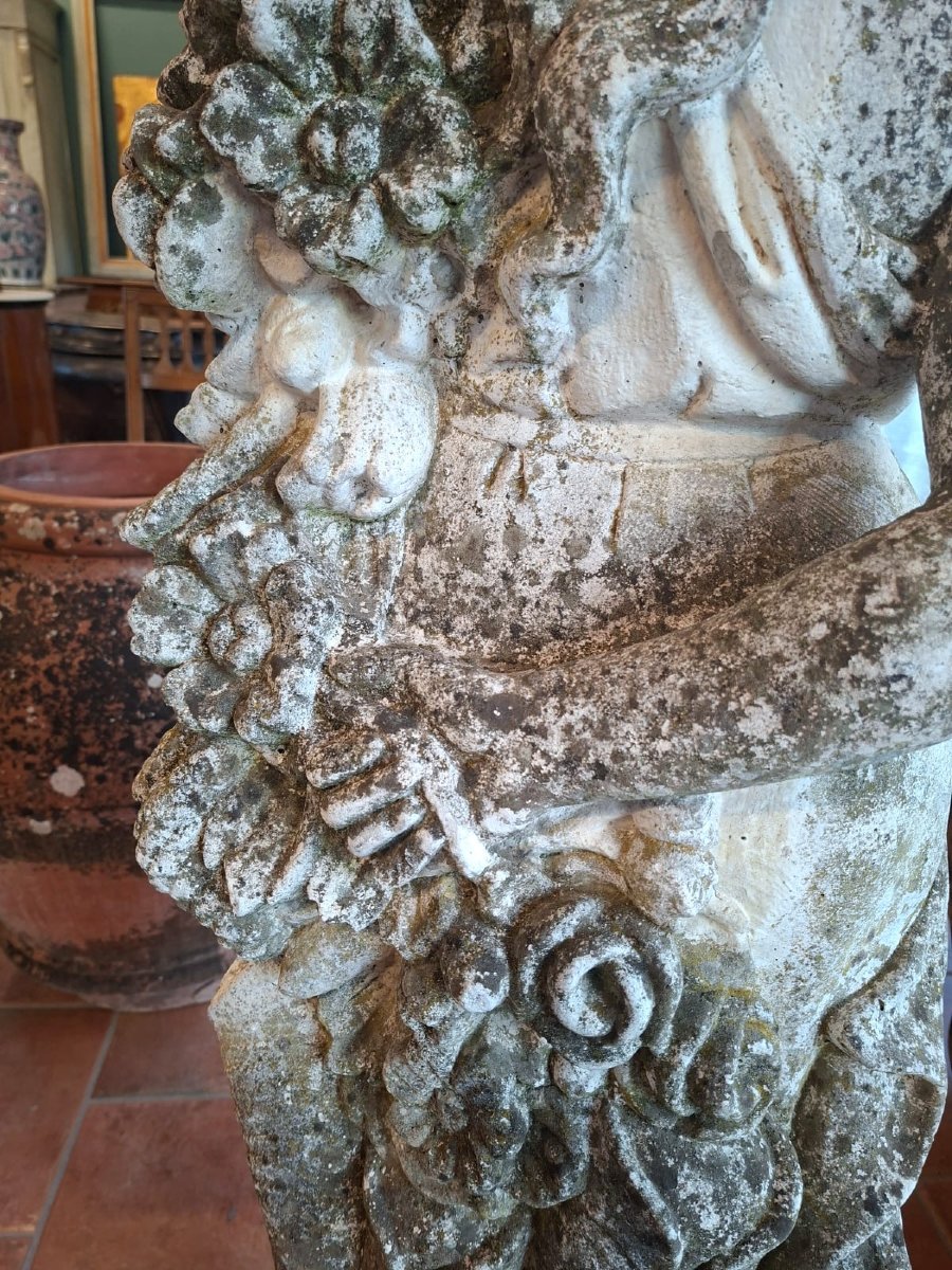 Scultura allegorica da giardino raffigurante una fanciulla con fiori-photo-4