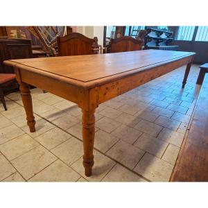 Grande tavolo in cipresso dell'Ottocento