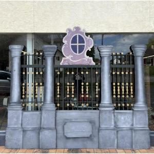 Architectural Decors In Wood And Stretched Canvas 