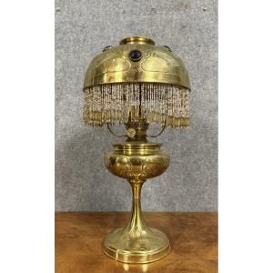 Important Art Nouveau Oil Lamp In Gilded And Chiseled Brass 