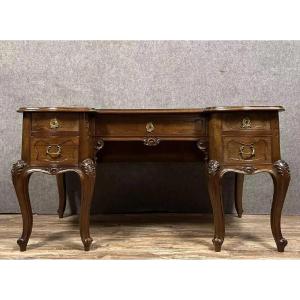 Curved Provençal Louis XV Style Desk In Carved Walnut Circa 1880