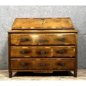 Louis XVI Period Chest Of Drawers In Burr Walnut With Plum Wood Marquetry On All Sides