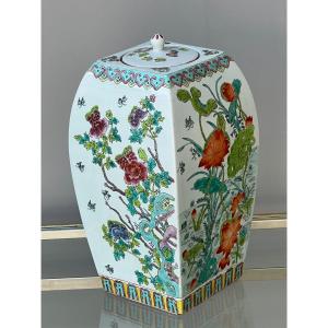 Covered Vase In Chinese Porcelain 20th Century Floral Decor 