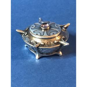 Silver And Silver-gilt Cosmetic Or Pill Box, C. 1900