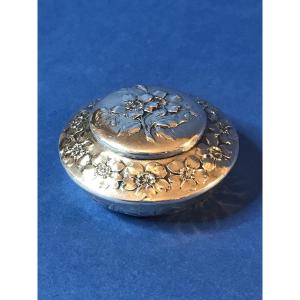 Silver And Silver-gilt Cosmetic Or Pill Box, C. 1900