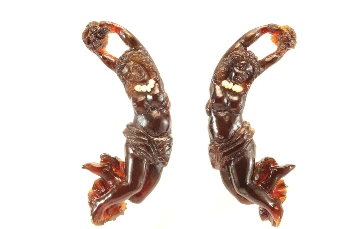 Orecchini antichi in tartaruga scolpita