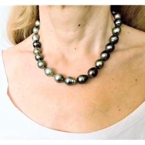 Tahitian Baroque Black Pearl Necklace With White Gold Clasp
