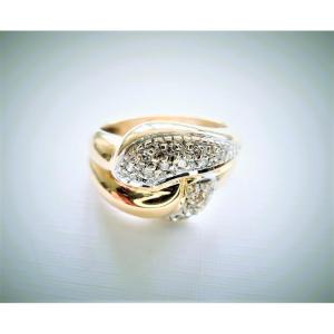 Gadroon Ring Set With Diamonds