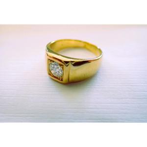 18-carat Gold Signet Ring Set With A Diamond 