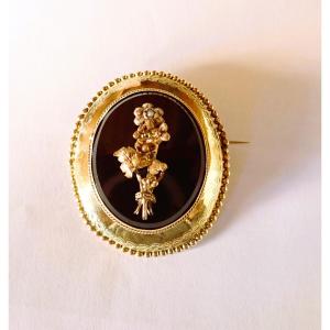 Onyx Napoleon III Brooch 18 Carat Gold