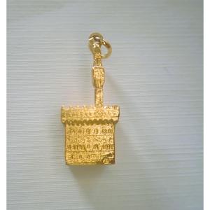 18-karat Gold Pendant