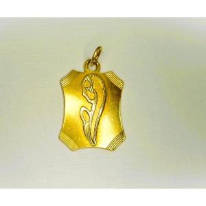 18-karat Gold Virgin Mary Pendant