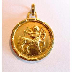 18-carat Gold Sagittarius Astrological Medal