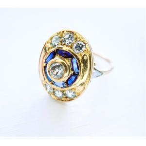 18-carat Gold Ring With Sapphires And Diamonds