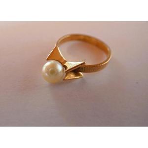 1960s Pearl Ring In 18-carat Gold