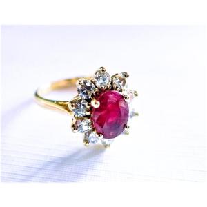 Daisy Ring With Rubies And Diamonds In 18-carat Gold