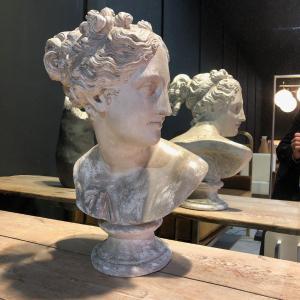 Academic Plaster Representing Venus Victrix After Antonio Canova