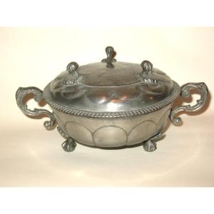 Ecuelle d'accouchée  en étain Bâle Suisse époque 18ème poinçon de E.  Streickheisen