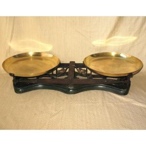 Very Large Béranger Cast Iron Scale In Lyon With A Capacity Of 60 Kg, 19th Century