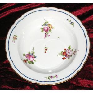 Locré Porcelain Plate With Floral Decoration, 18th Century