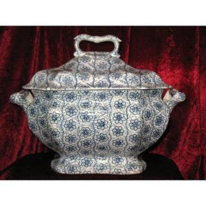 Tureen In Fine Earthenware From Bordeaux Decor Tapestry 19th Time Jules Vieillard