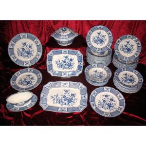 Sarreguemines Earthenware Table Service With Lafayette Blue Decor Of 58 Pieces Th. Early 20th