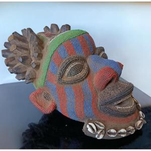 Bamiléké Beaded Mask. Dense Wood, Beads, And Cowrie Shells. 20th Century. Cameroon, Grassland Region.