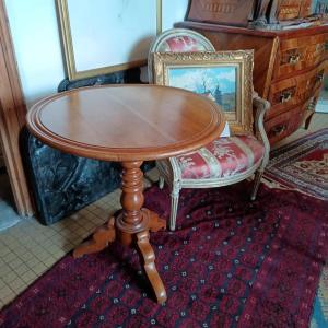 Cherrywood Pedestal Table, Tilting Top, Late 19th Century