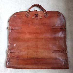 Hermès Paris: Vintage Tan Leather Travel Garment Bag 