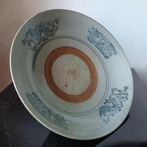 China, Swatow (zhangshou) Kilns – Ming Dynasty, 16th Century. Porcelain Bowl.