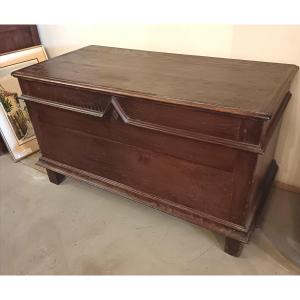 Rustic Country Chest In Oak, 19th Century