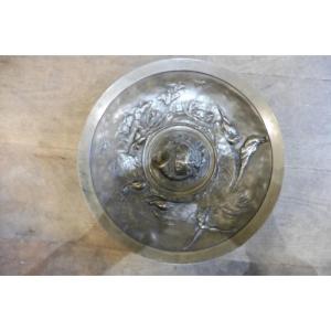 Bronze Empty-pocket Cup Signed Auguste Caïn, With Hunting Decor 