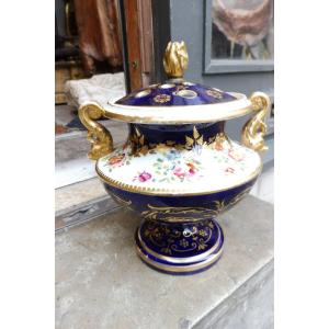 19th Century Paris Porcelain Potpourri 