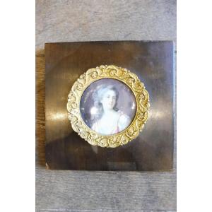 Miniature On Round Ivory, 19th Century "portrait Of A Young Woman In Three-quarter View"