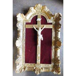 Christ In Ivory In His Frame In Gilded Wood Early 18th Century