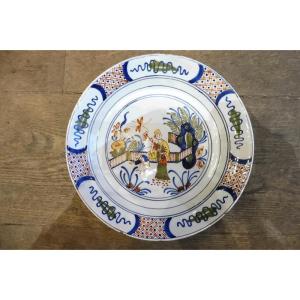Delft Earthenware Plate With Polychrome Chinese Decoration, 18th Century 