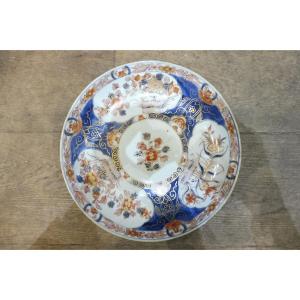 Japanese Porcelain Dish, Imari Decoration, 18th Century
