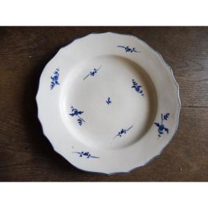 18th Century Arras Soft Porcelain Plate