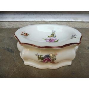 18th Century Meissen Porcelain Salt Cellar With Polychrome Flower Decoration  