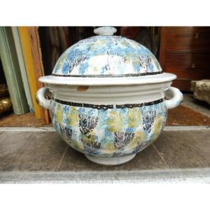 Forges Earthenware Soup Tureen With Sponge Decoration, 19th Century