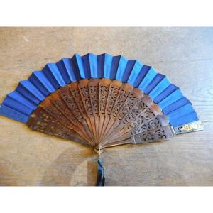 Second Empire Fan In Carved Wood, Silk And Gilded Brass  
