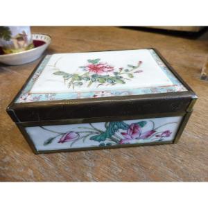 Chinese Porcelain Box With Engraved Brass Mount, 19th Century