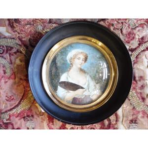 Round Miniature On Ivory, Early 19th Century, "portrait Of A Young Woman Holding A Palette"
