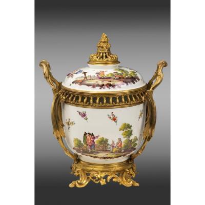 Samson Porcelain Center Mounted In Bronze. Louis XV Style